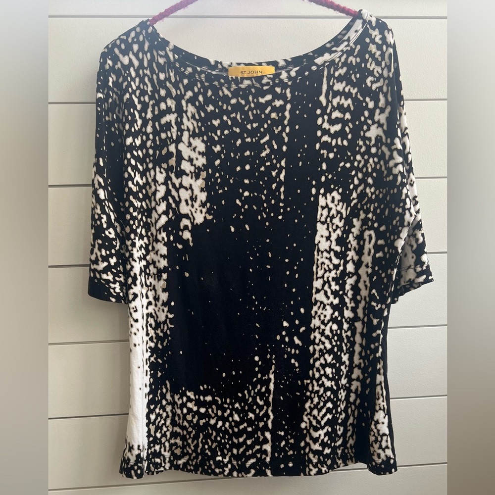 St. John Black and White Short Sleeve Top Medium